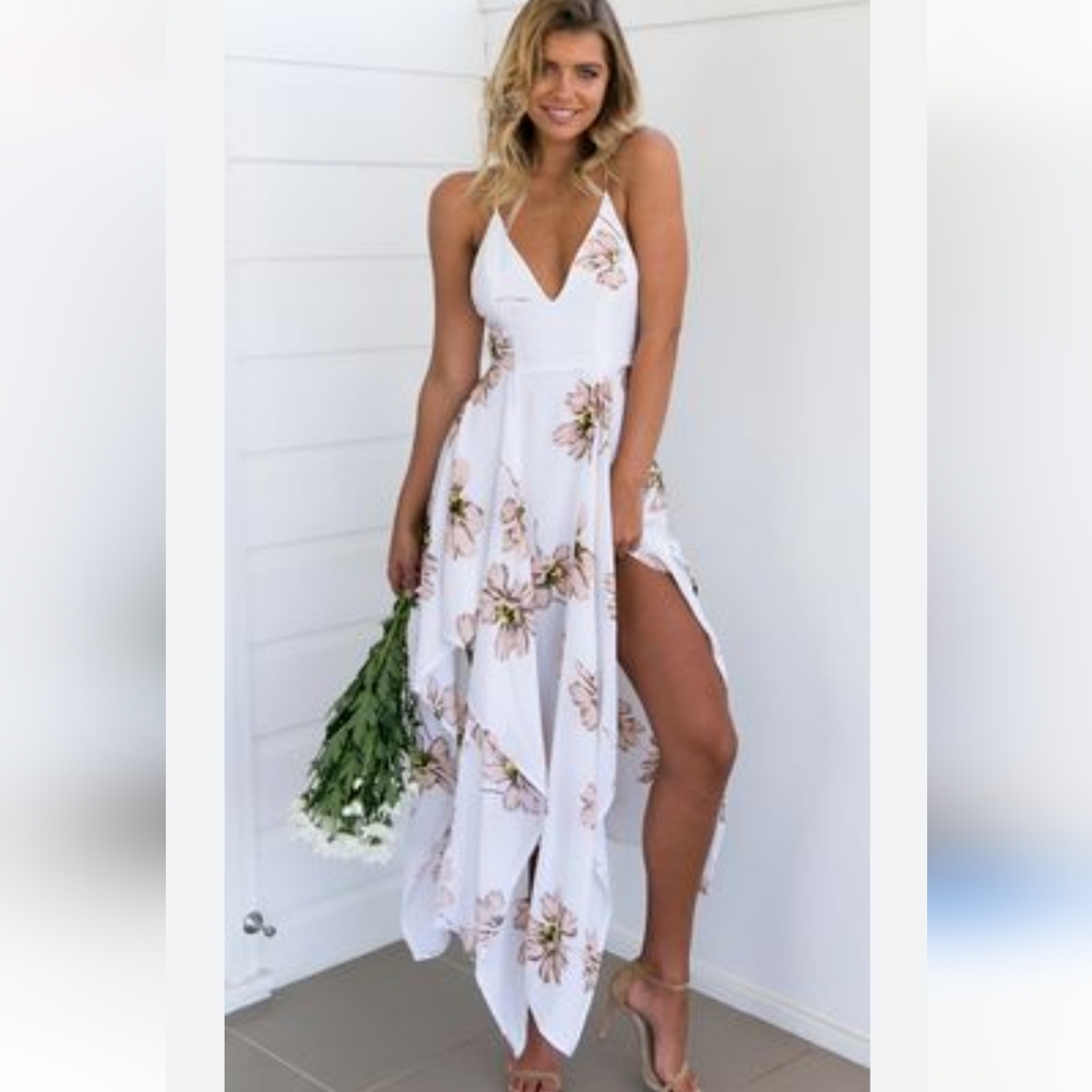Fashion Nova Sexy Dress. SIZE L. WEAR ONE TIME. Very pretty 😍 💓.